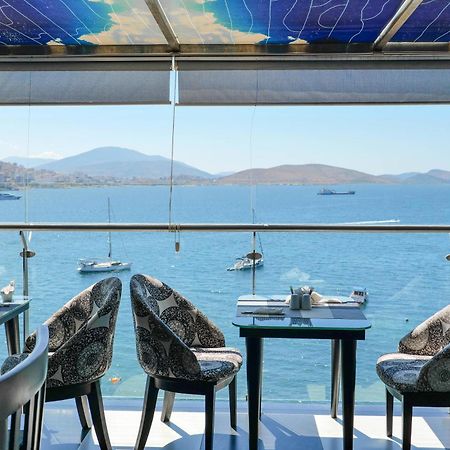 Republika Hotel Sarandë Esterno foto