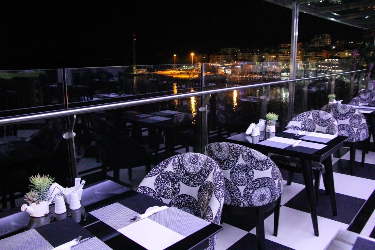 Republika Hotel Sarandë Esterno foto