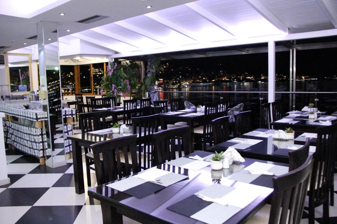 Republika Hotel Sarandë Esterno foto