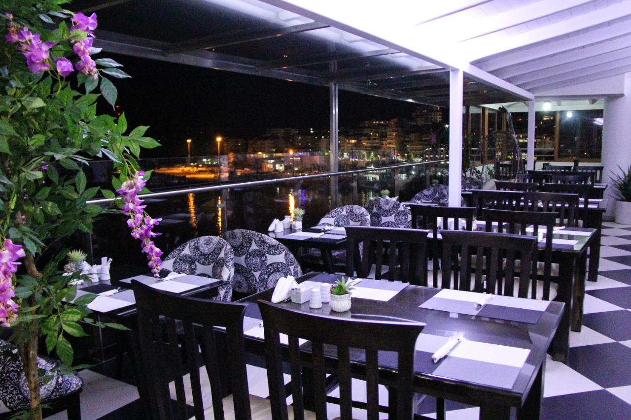 Republika Hotel Sarandë Esterno foto