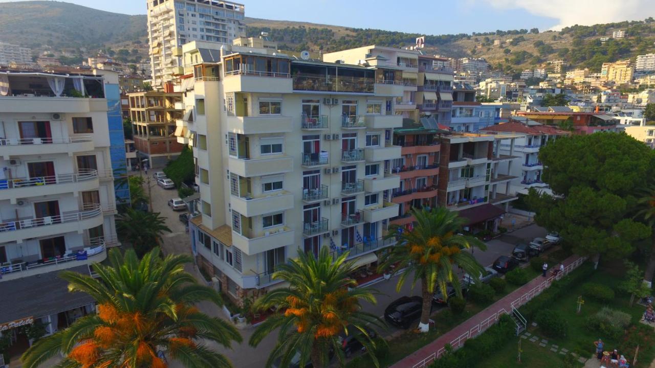 Republika Hotel Sarandë Esterno foto