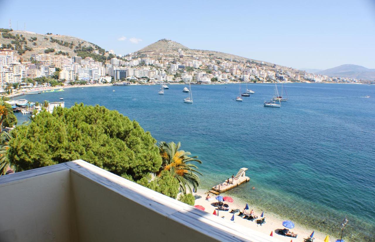 Republika Hotel Sarandë Esterno foto