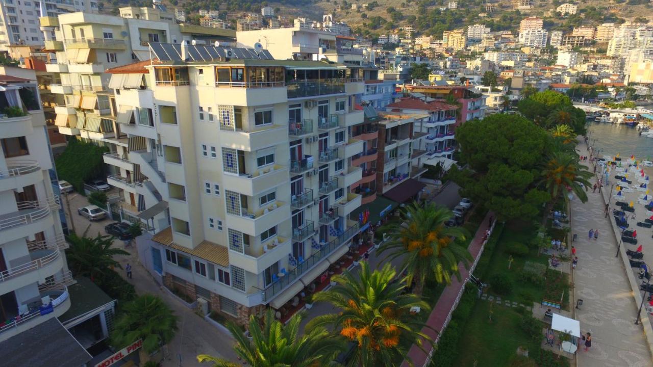 Republika Hotel Sarandë Esterno foto