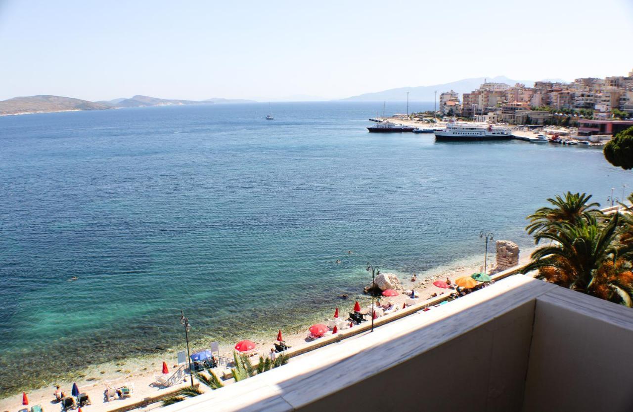 Republika Hotel Sarandë Esterno foto