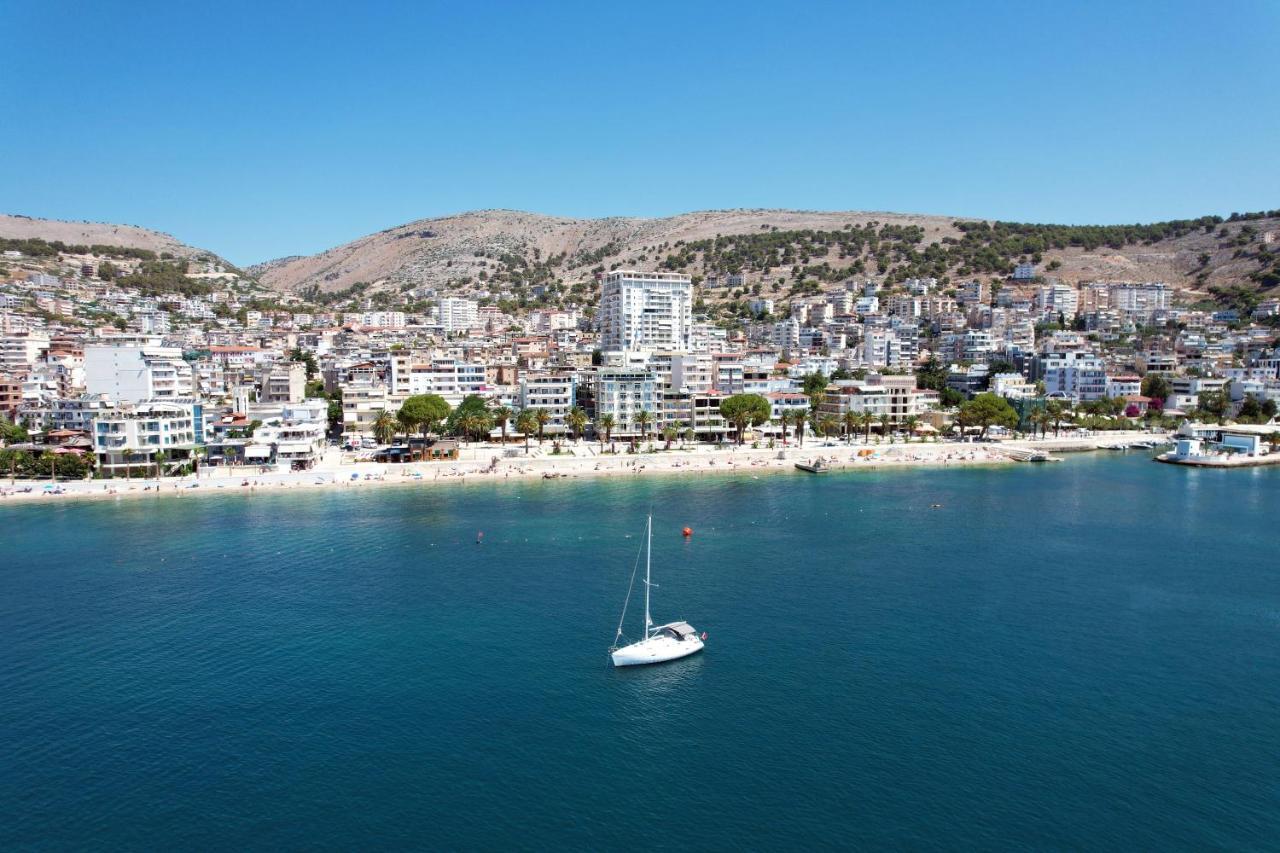 Republika Hotel Sarandë Esterno foto