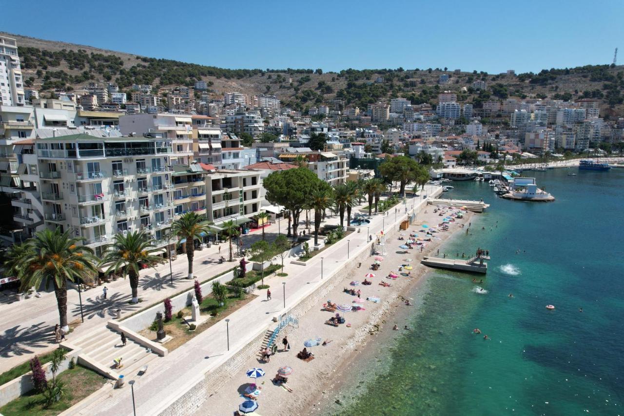 Republika Hotel Sarandë Esterno foto