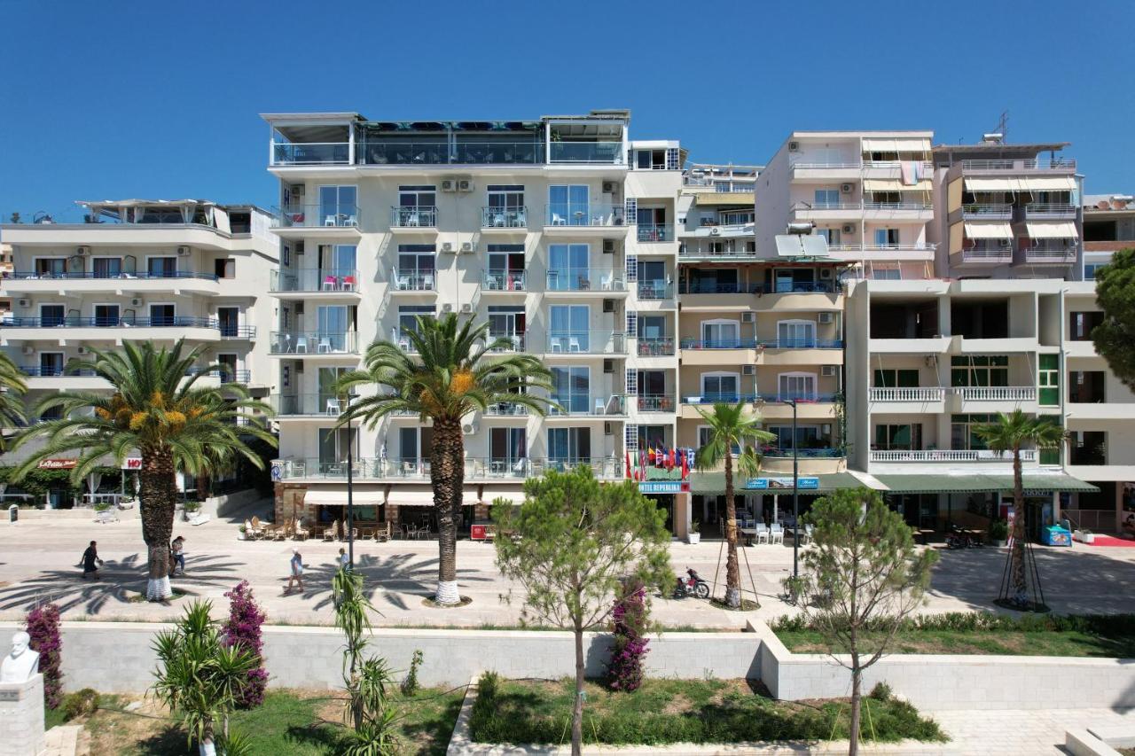 Republika Hotel Sarandë Esterno foto
