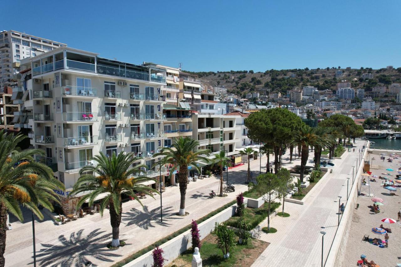 Republika Hotel Sarandë Esterno foto