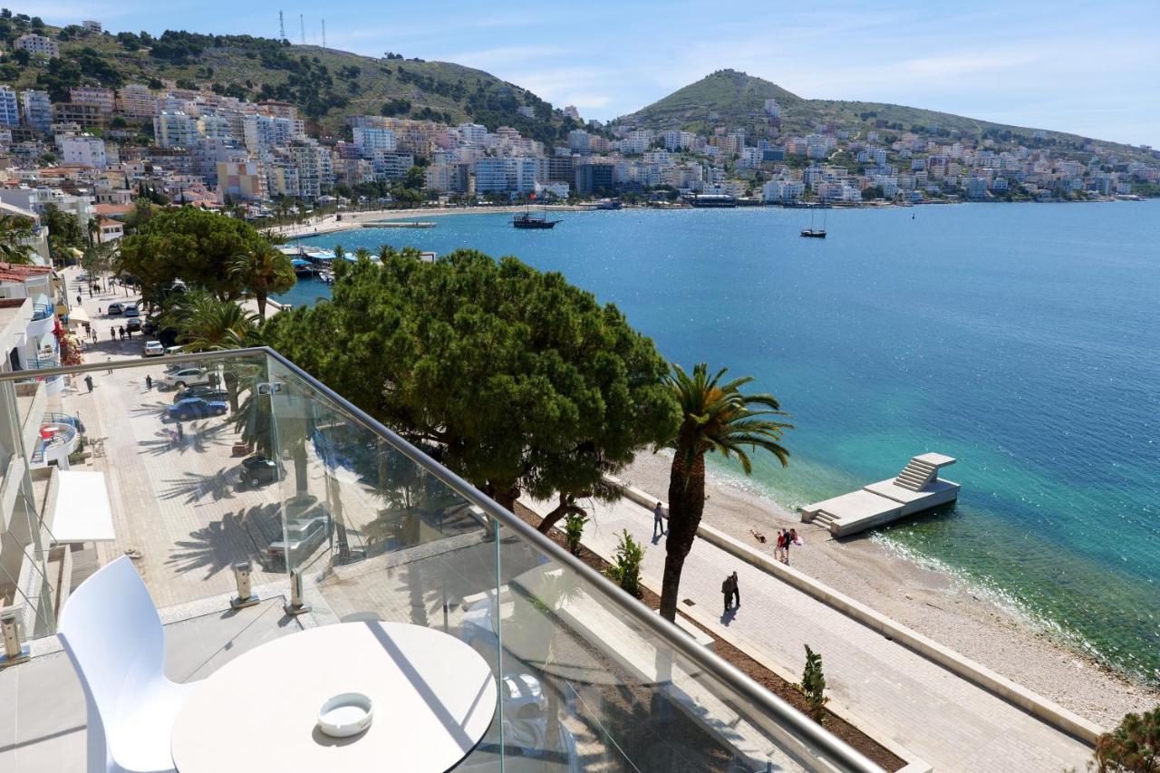 Republika Hotel Sarandë Esterno foto