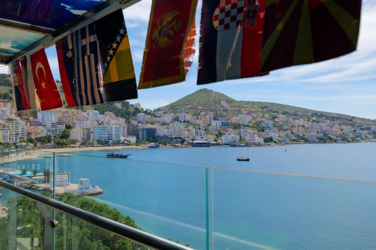 Republika Hotel Sarandë Esterno foto