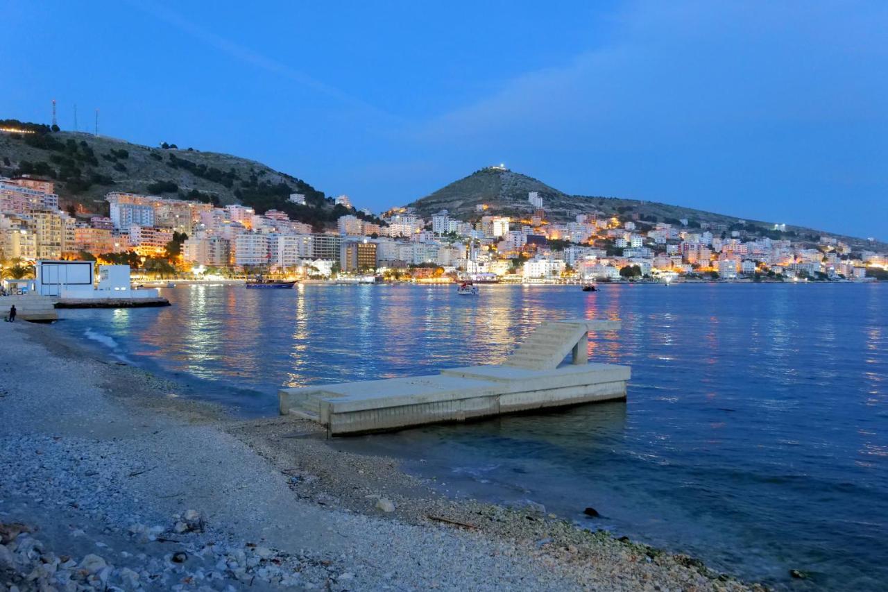 Republika Hotel Sarandë Esterno foto