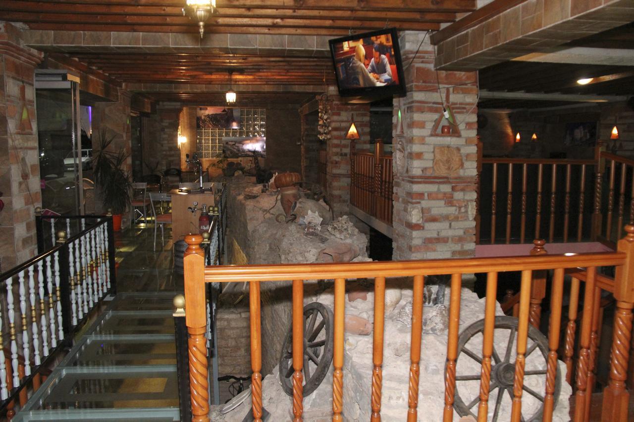 Republika Hotel Sarandë Esterno foto
