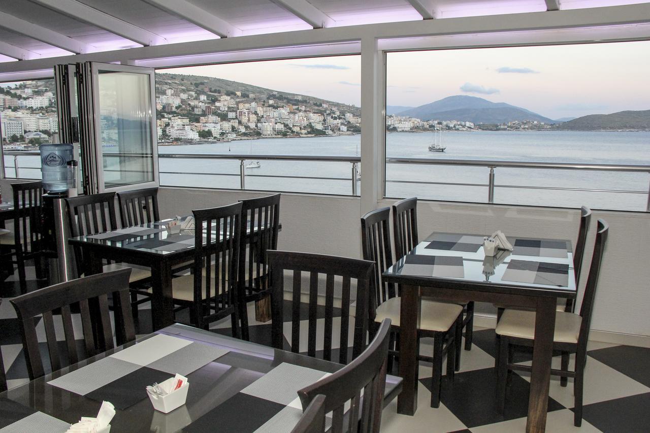 Republika Hotel Sarandë Esterno foto